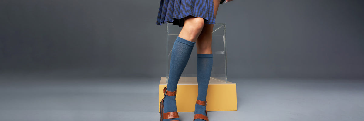 Tabio Men's Premium Silk Banner Knee High Socks - Dress Socks – Japanese  Socks Tabio USA