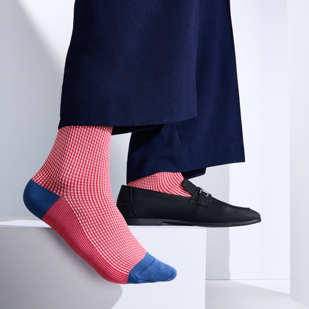 Houndstooth Silky Cotton Crew Socks - Red