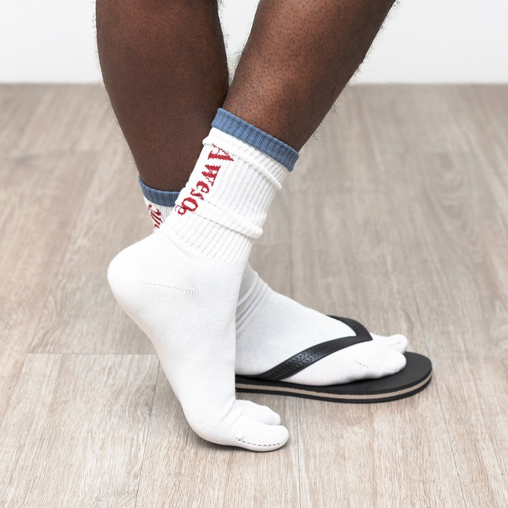 Ribbed Cotton Rear-Text Tabi Crew Socks - White (MEN)