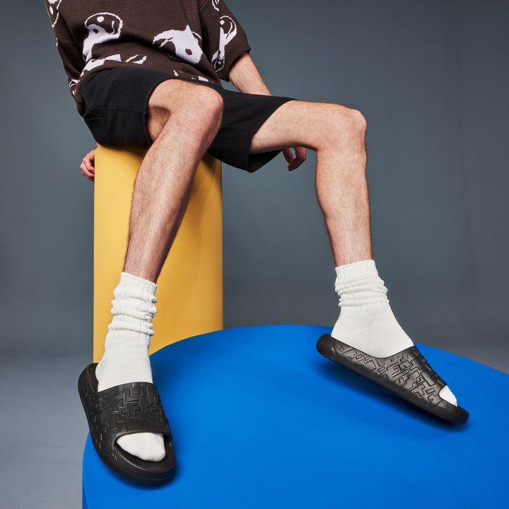 TABIO's COTTON Richell Ribbed Crew Socks - White (MEN)