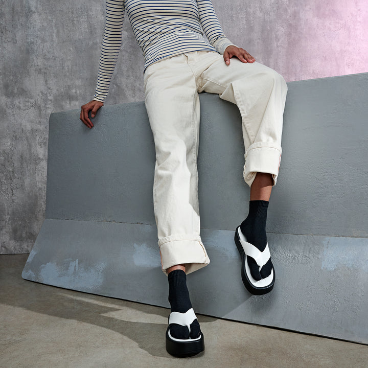 Cotton Tabi Short Crew Socks - Black