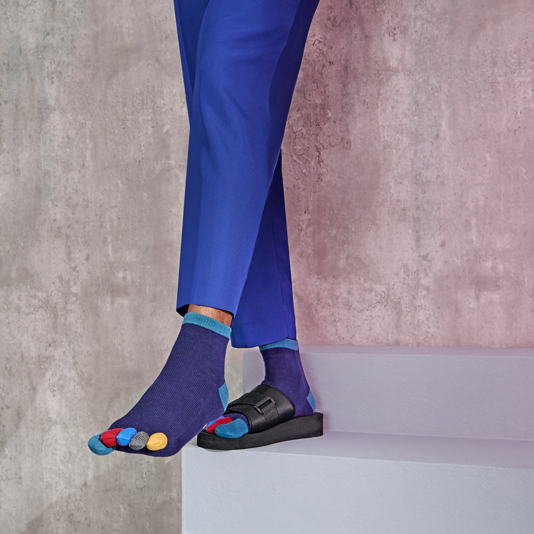 Colorful Toes Cotton Short Crew Socks - Navy (MEN)
