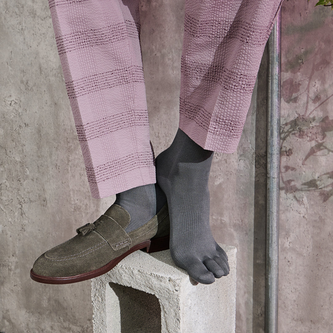 Soft-Fit Cuff Toe  Crew Socks - Grey