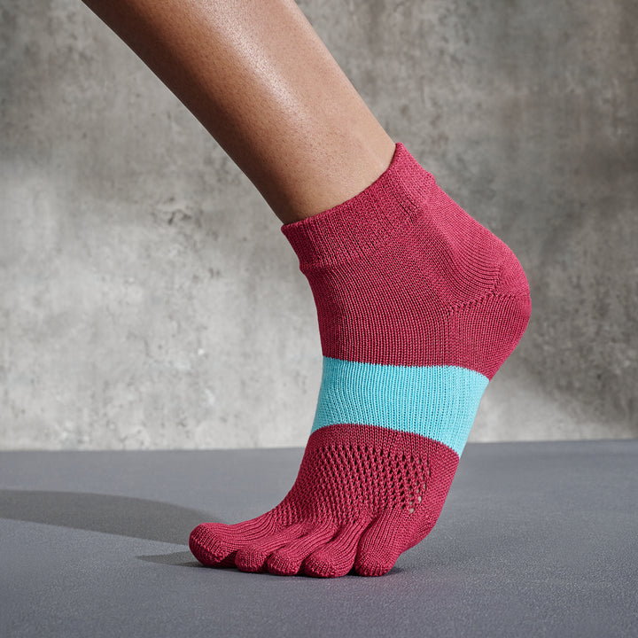 Signature Run Toe Socks - DarkRed (WOMEN)