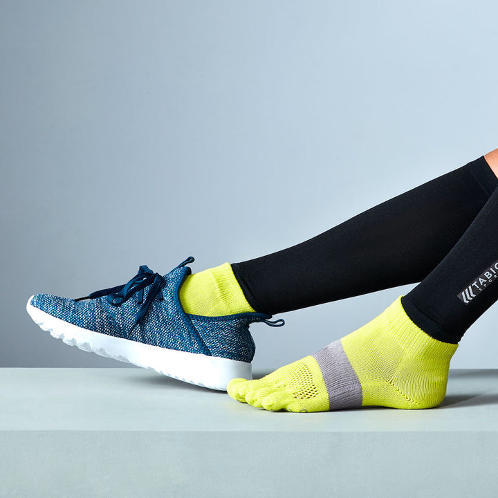 Signature Run Toe Socks - Yellow (WOMEN)
