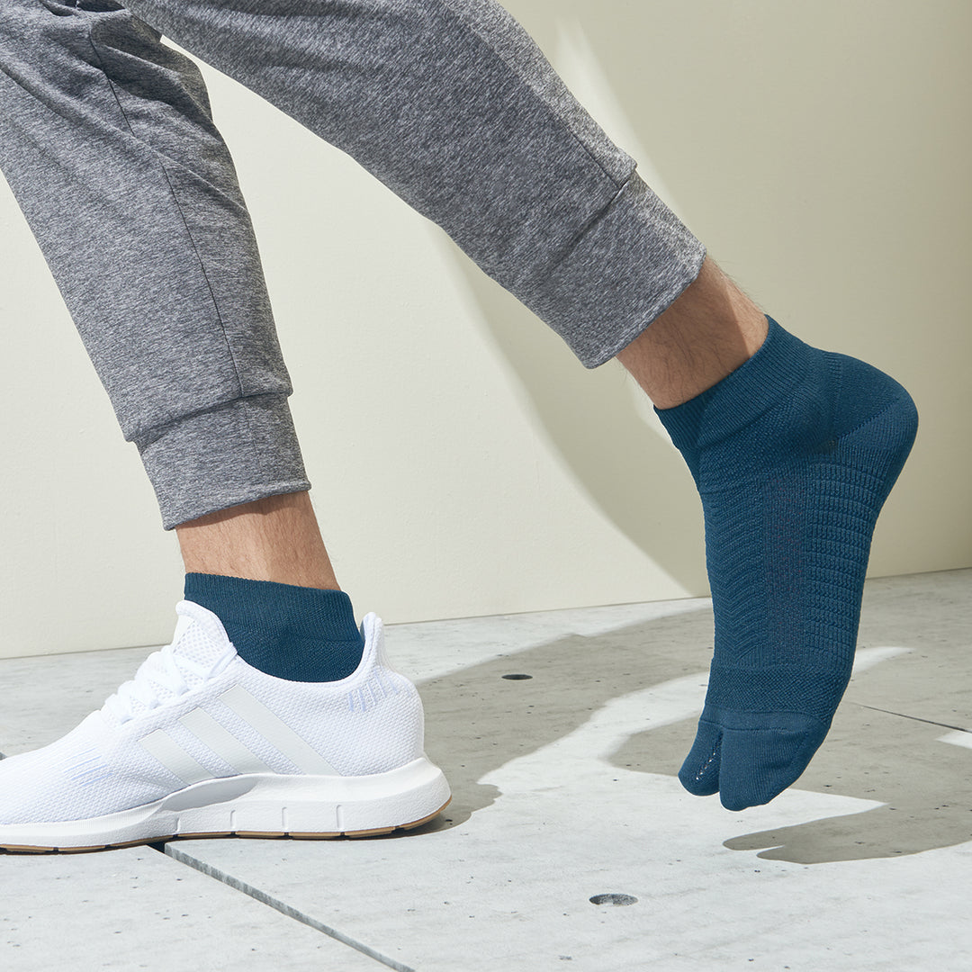Signature Run Tabi Socks (MEN)