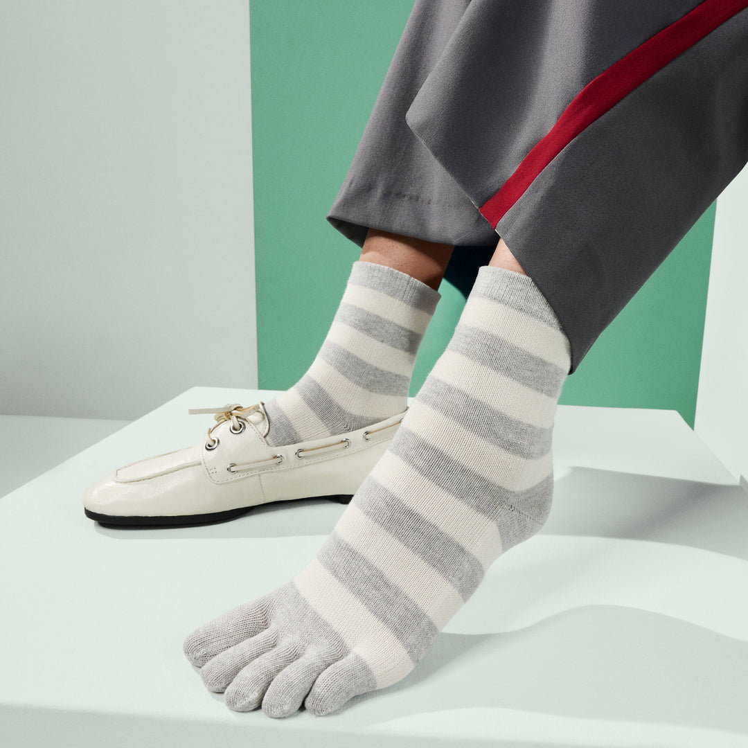 Bold Striped Cotton Toe Quarter Socks - LightGrey (WOMEN)