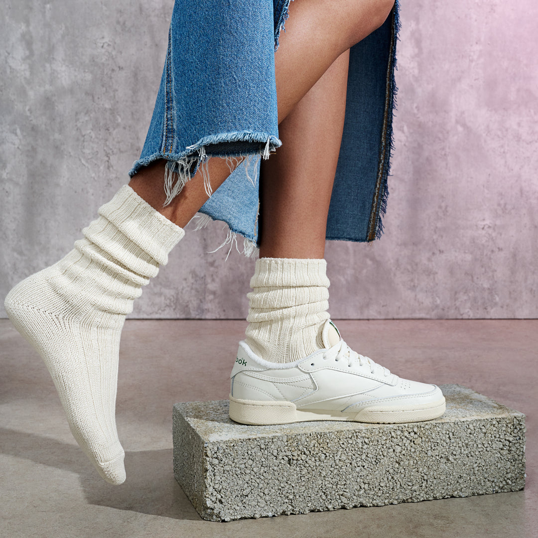 Tabio Women's Loose-Fit Ribbed Crew Socks – Tabio USA