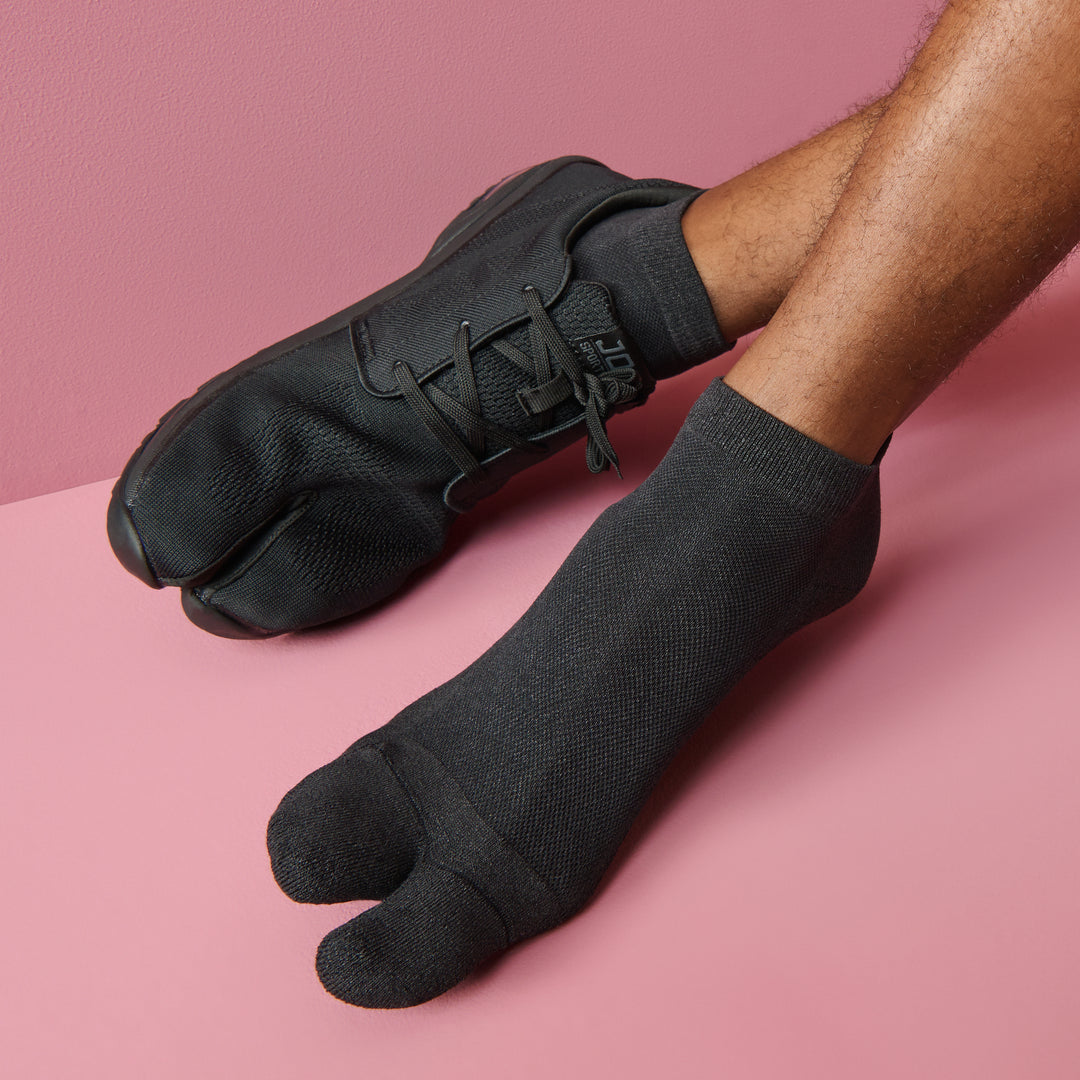 High-Standard Washi Pile Tabi Sneaker Socks - Black (MEN)
