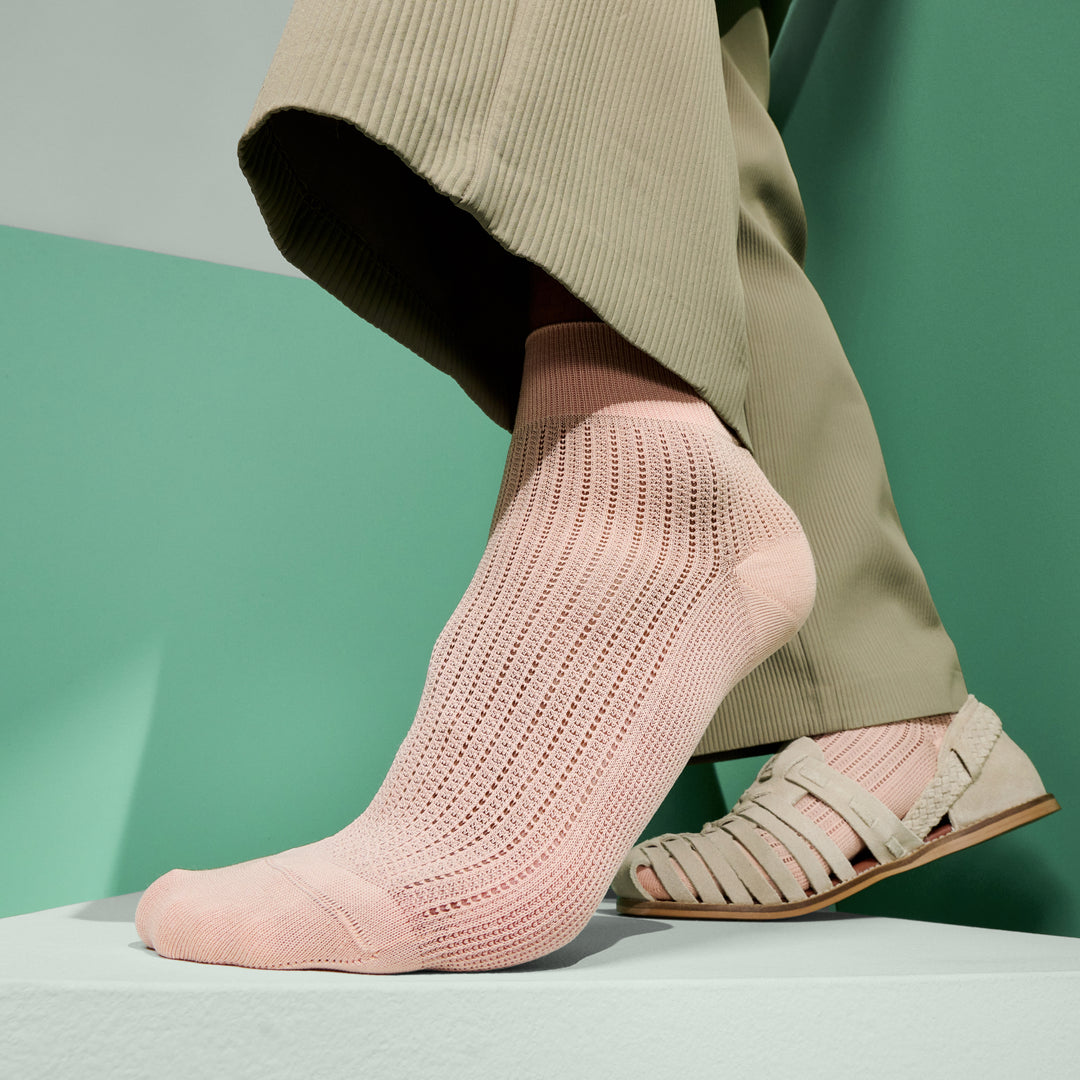 Artisan Stripe Mesh Cotton Quarter Socks - Pink (MEN)