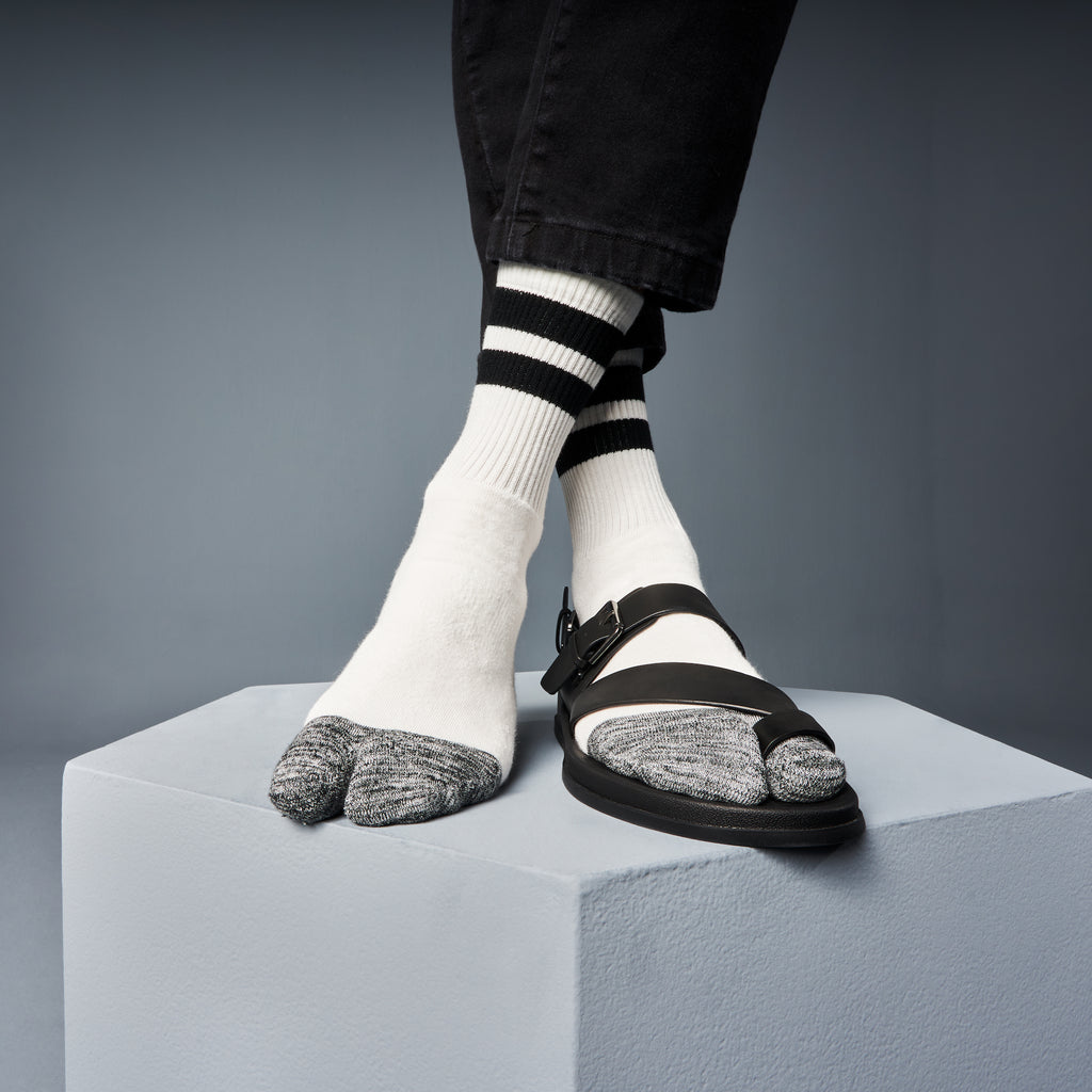 Tabio Men's High-Standard Cotton Piles Short Crew Socks – Japanese Socks  Tabio USA