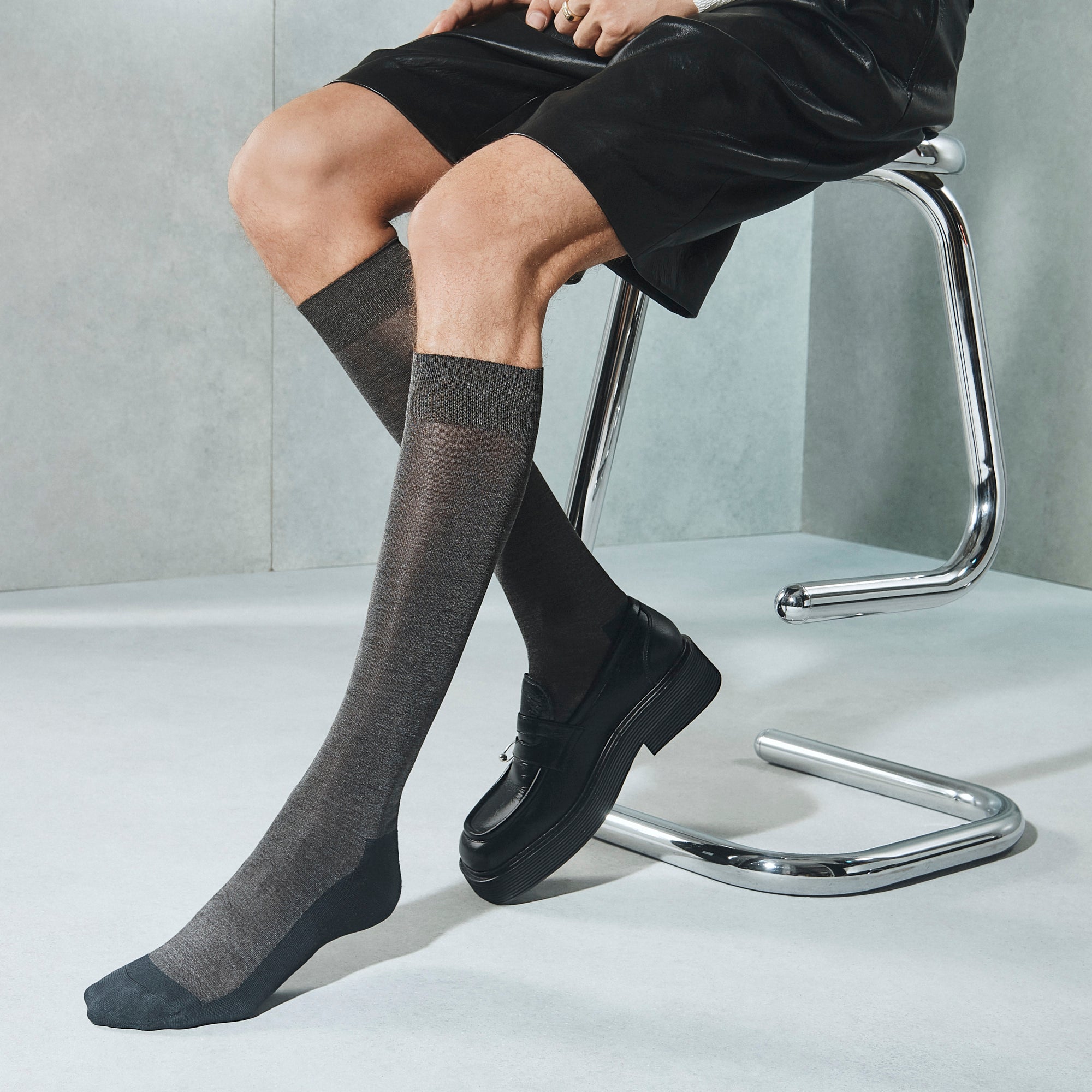 Tabio Men s Premium Silk Banner Knee High Socks Dress Socks Tabio USA